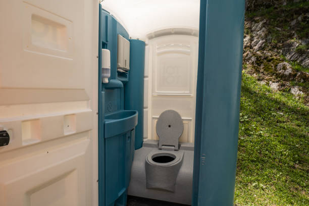 Best Portable bathroom rental  in Belmont, WI