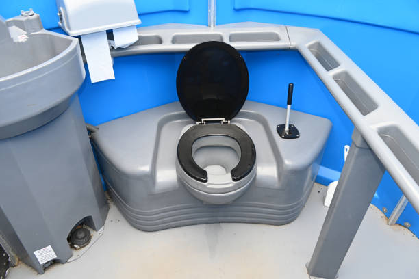Best Porta potty rental near me  in Belmont, WI